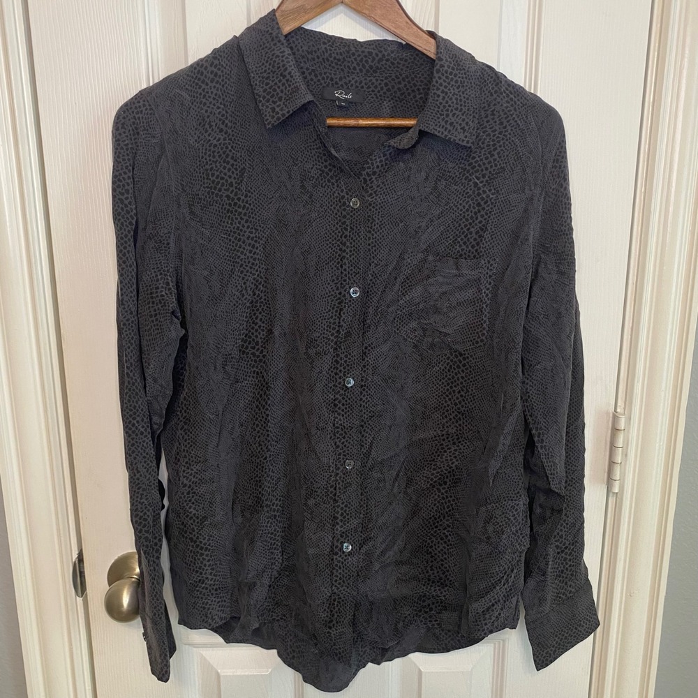 Rails Kate Cobra 100% Silk Button Down Shirt Grey Black Snakeskin Print Medium